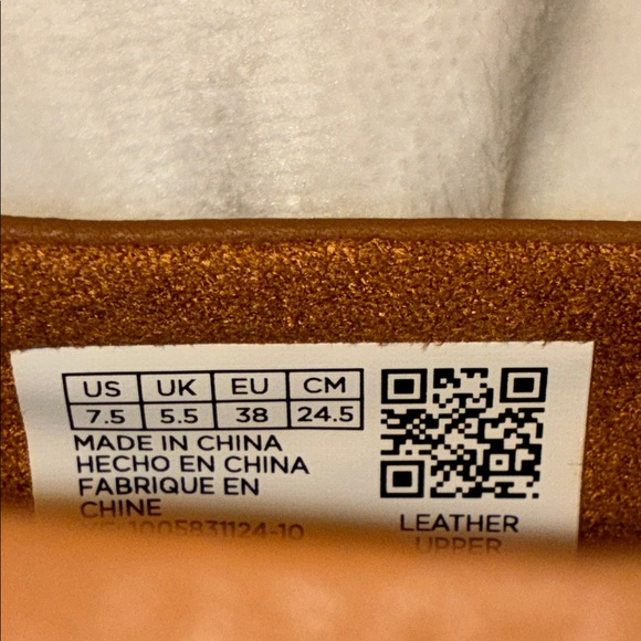 TOMS Women's Cara Lug Sole Tan/Brown Leather Loafers - Picture 9 of 12